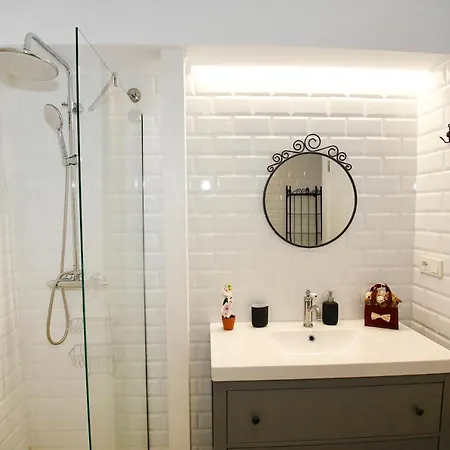 Old Town Beautiful With Ac Apartment *
